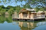 cabanes flottantes du lac de pelisse